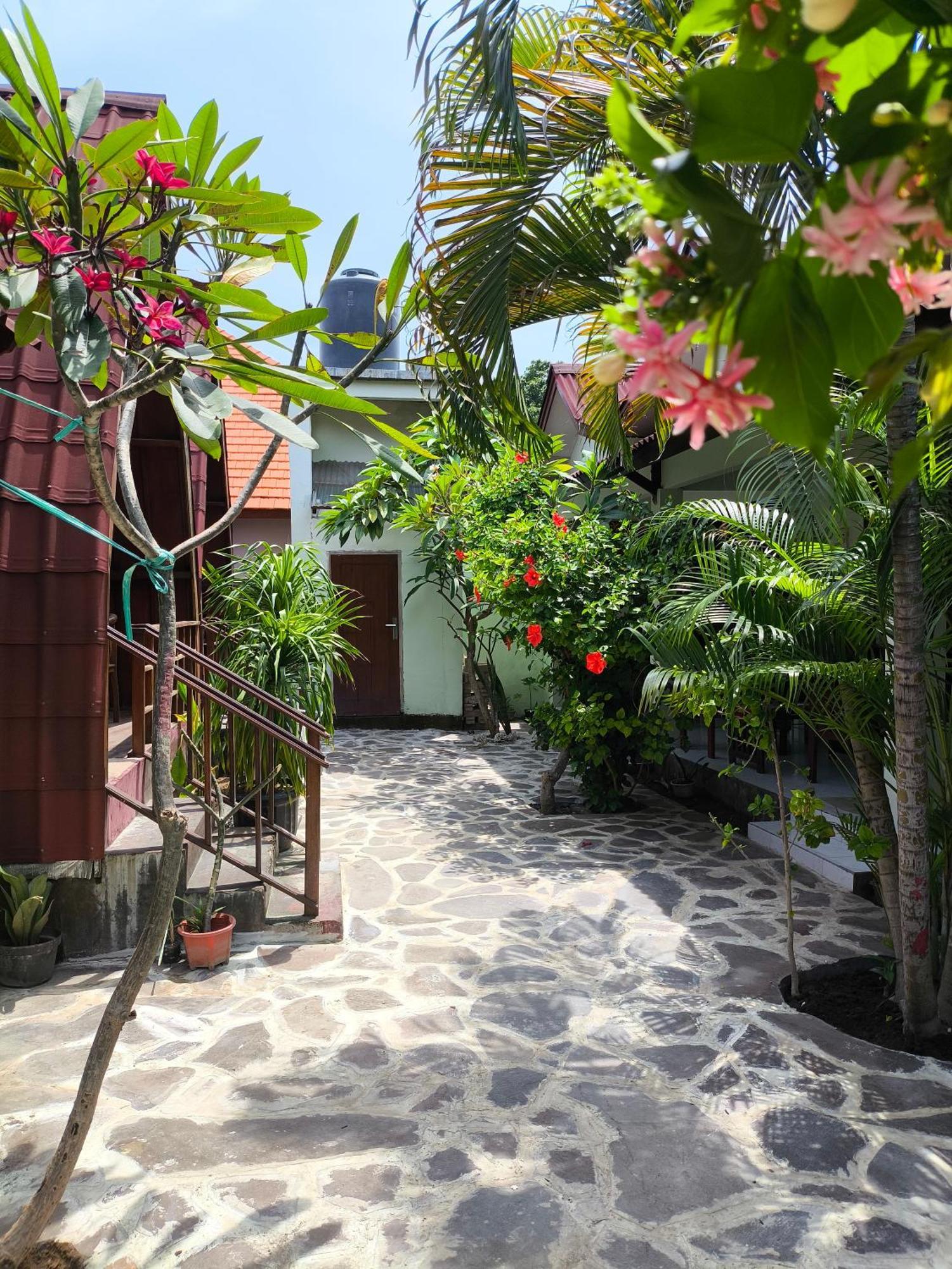 Gili Mesari Cottages & Homestay Gili Trawangan Exterior photo